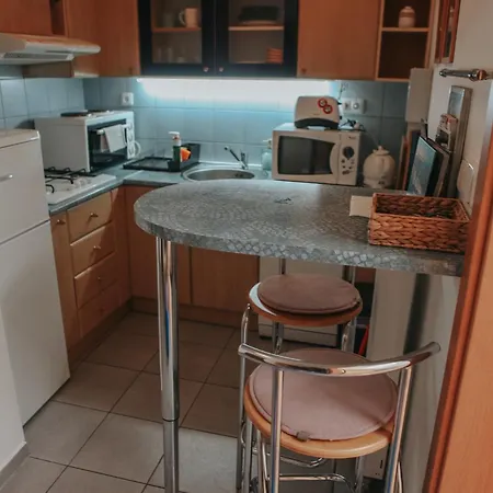 Cozy In The Heart Of The Old Town Apartment